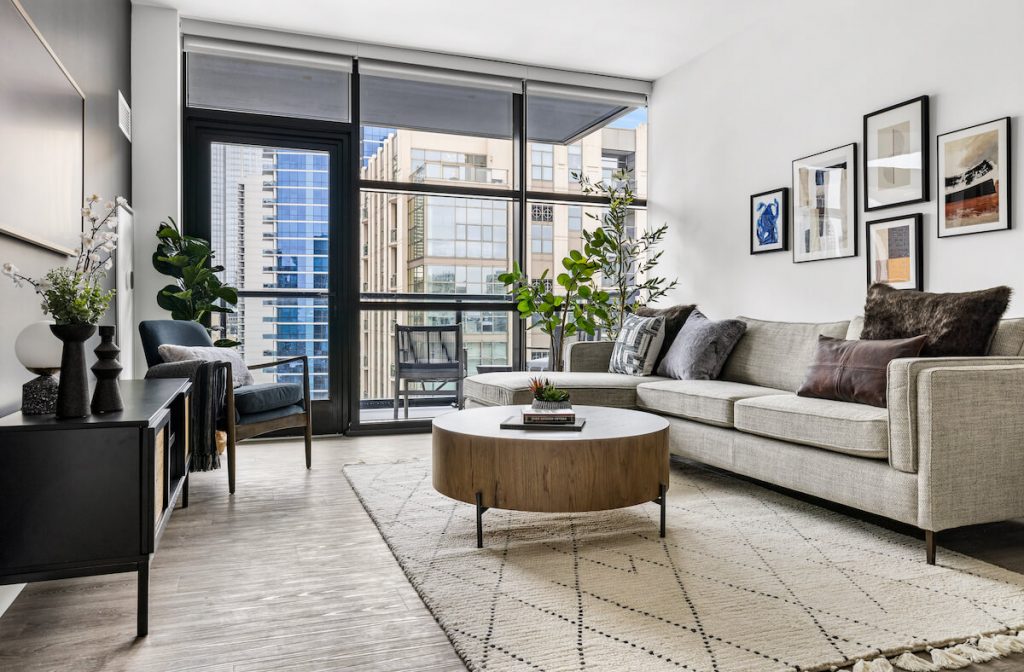 streeterville vs river north